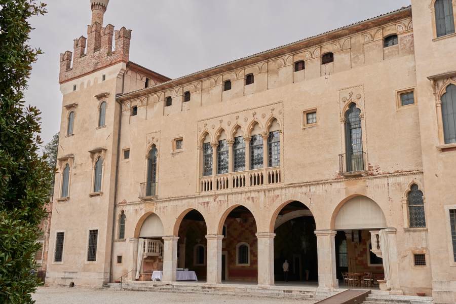 visione del castello di thiene